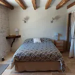 De Charme Dans Maison Charentaise Panzió Cozes