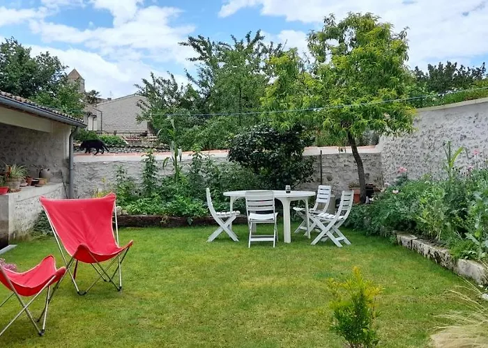 De Charme Dans Maison Charentaise Bed & Breakfast Cozes